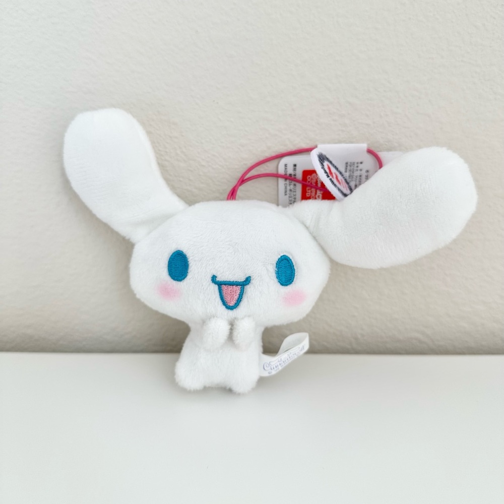 NWT Sanrio RARE Cinnamoroll Cafe Voice of the Heart Mascot Plush 10cm